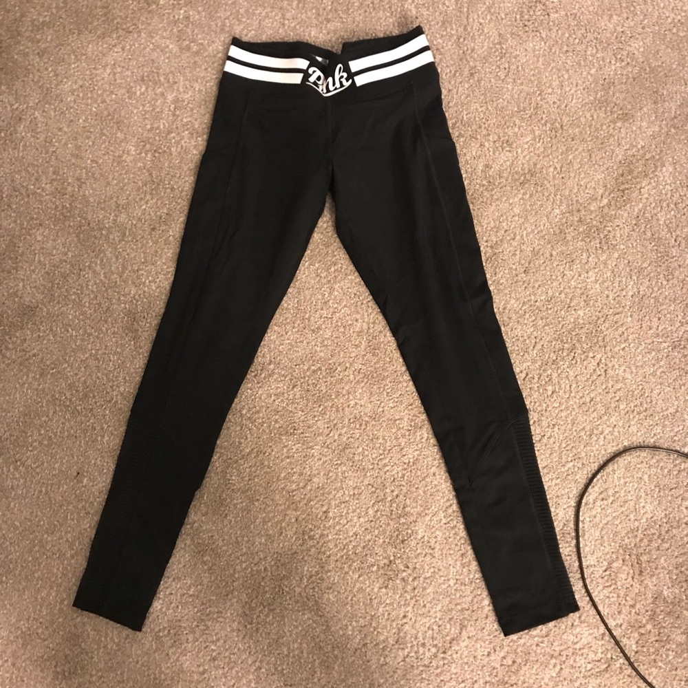 LNWOT PINK Ultimate Pocket Leggings Black Small